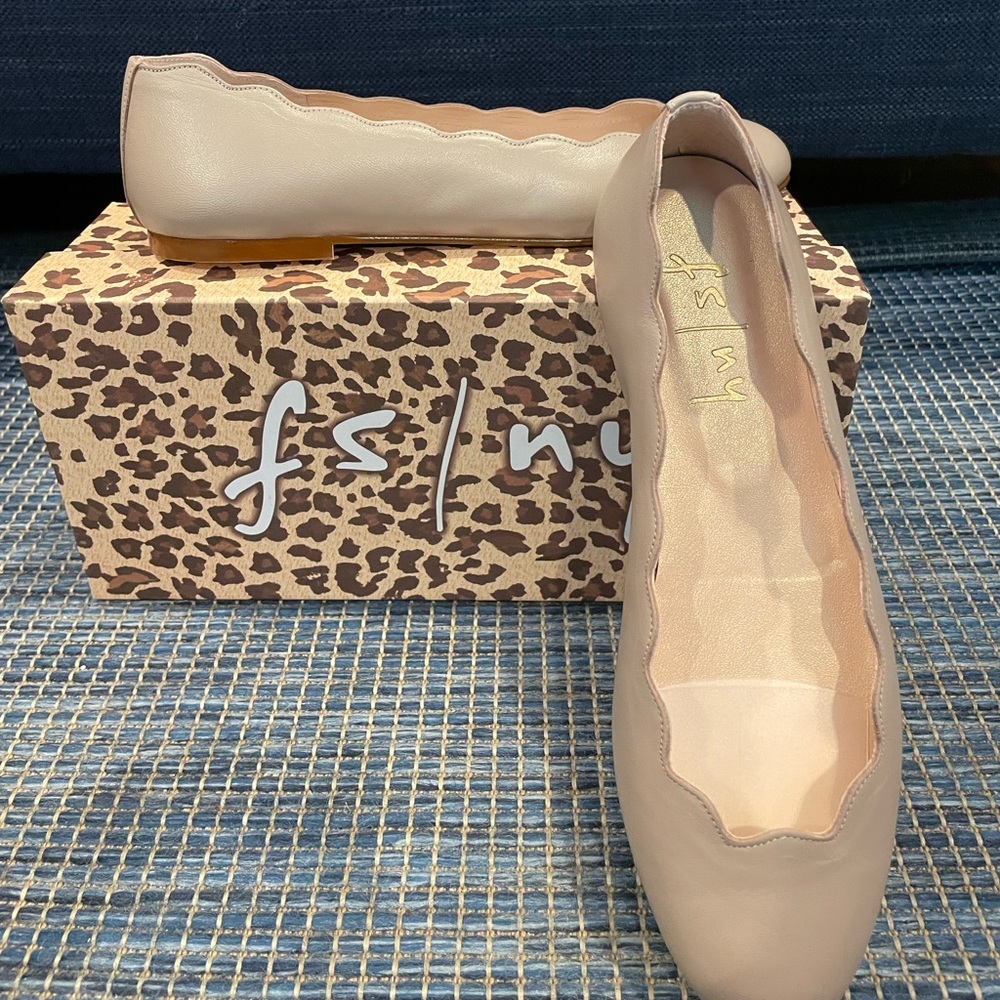 French Sole Taupe Scalloped Flat